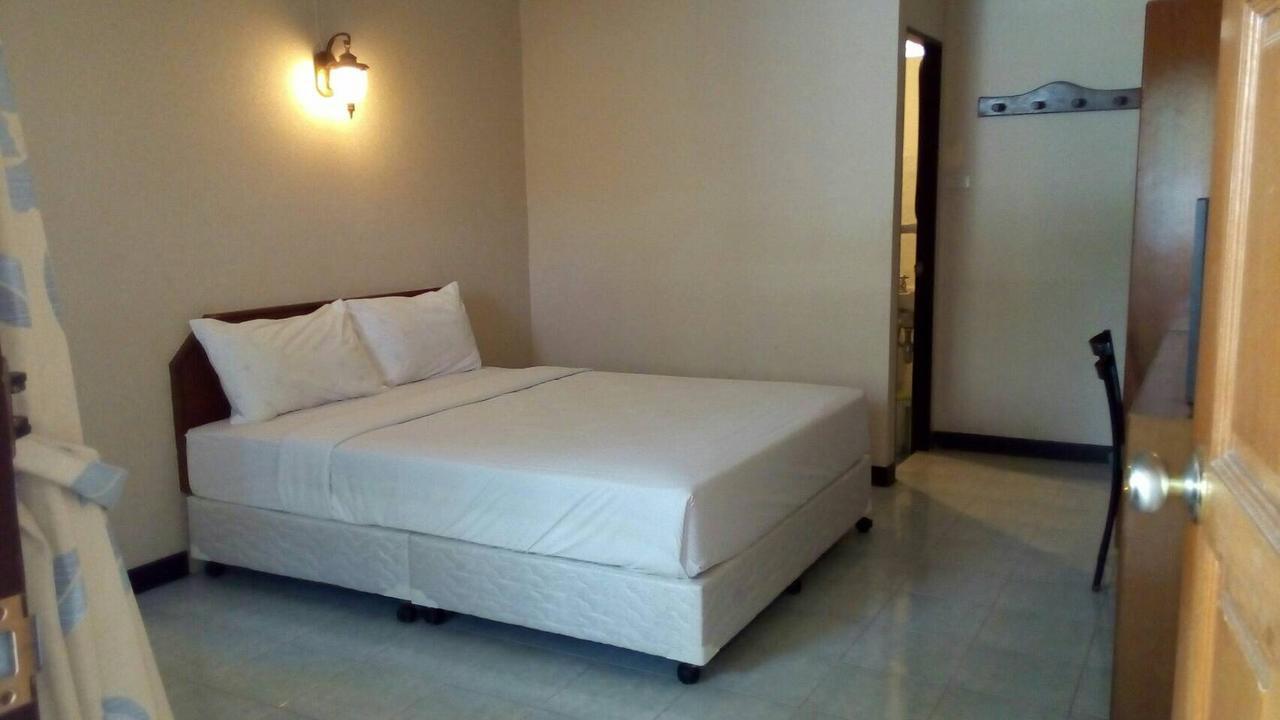 Jomtien Cozy Inn Pattaya Buitenkant foto